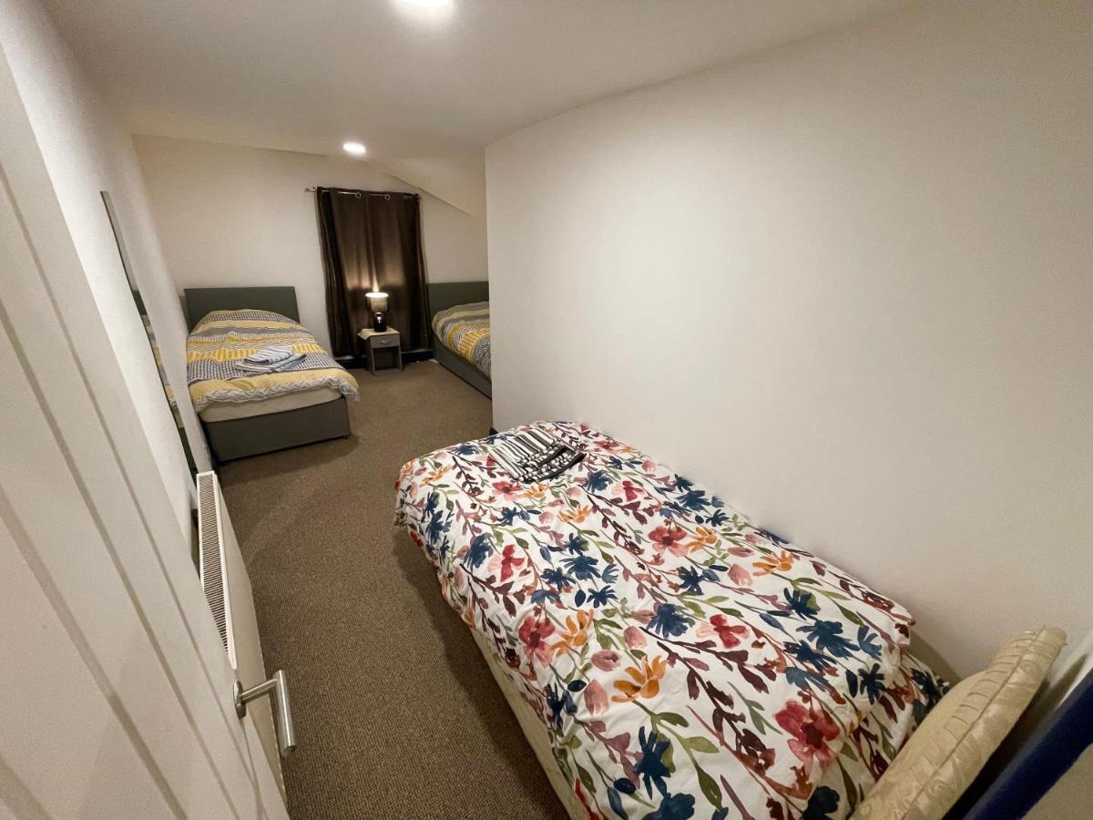 2 Bedroom Cottage Gloucester City Center Экстерьер фото