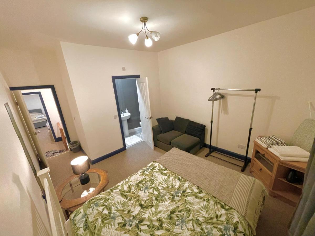 2 Bedroom Cottage Gloucester City Center Экстерьер фото